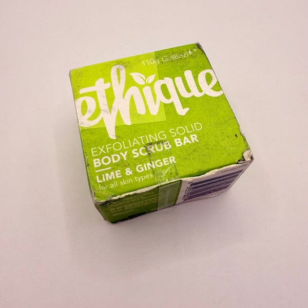 Ethique Lime & Ginger Exfoliating Solid Body Scrub Bar 110g Carousel 1