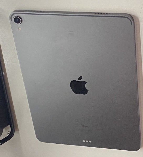 iPad Pro 11" ! ( 2018 model gen 1 )63893035521411113