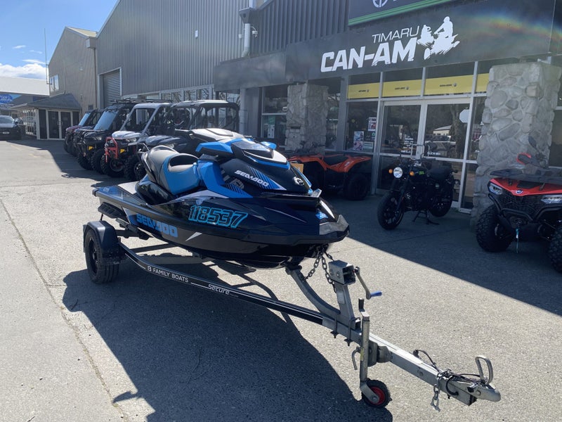 2017 Sea-Doo GTR 230 Tidy Supercharged63895026953859111