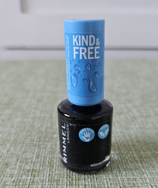 QUALITY BRAND NAIL POLISH Carousel 6