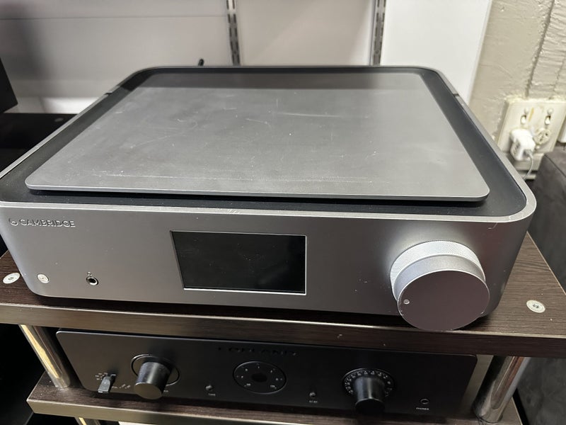 Cambridge Audio Edge NQ Streamer/preamp and Edge W Power amp. Carousel 1