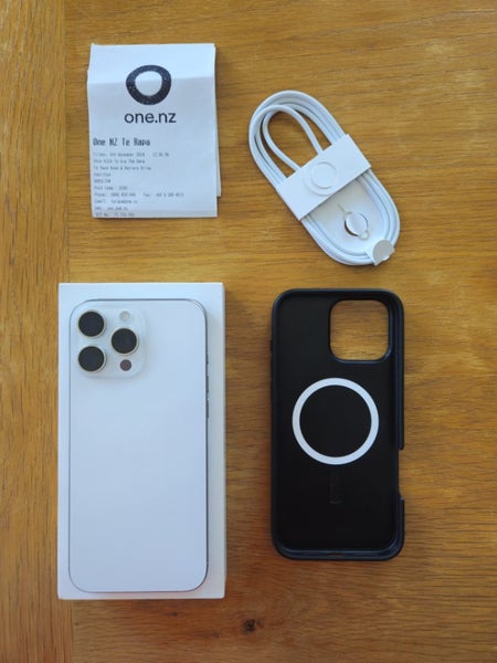 iPhone 16 Pro-Max Titanium White63896752022273111