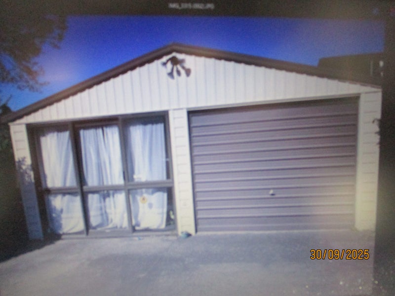 garage for removal Carousel 1