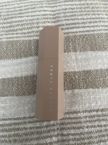 FENTY Beauty Contour stick (Mocha) Carousel 1