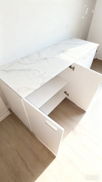 Brand New Kitchen Cabinet with Top 100cm Carousel 3