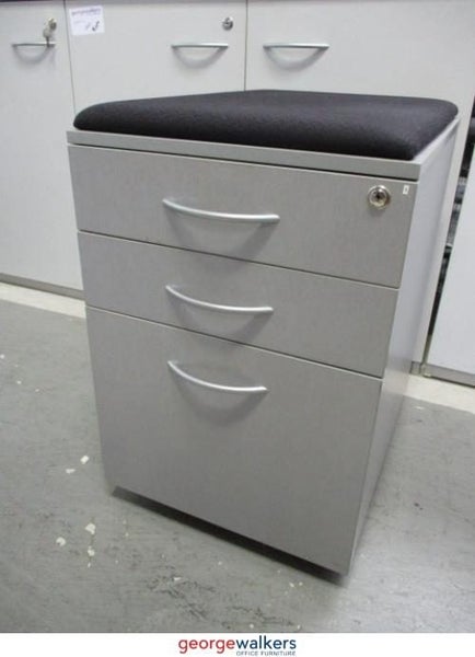 PR5585 - Grey Formway Drawer Mobile Carousel 1