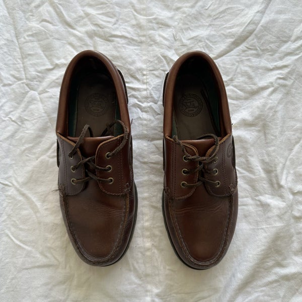 Vintage Rodd & Gunn Leather 3 Eye Lug Boat Shoes Carousel 2
