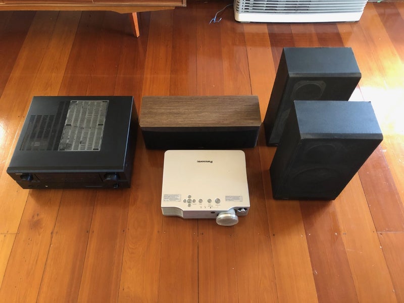 Panasonic PT-AE900E Multi Media LCD Projector plus freebies63898901107970111