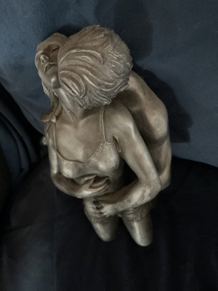 Statue erotic probably vintage Carousel 1