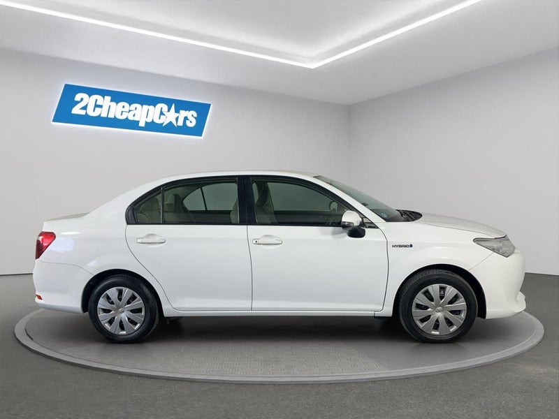 2015 Toyota Corolla Axio Hybrid64242694703233113