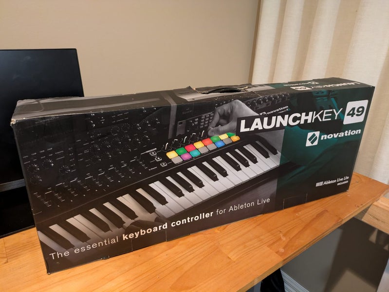 Novation Launchkey 49, unused Carousel 2
