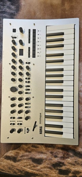 KORG minilogue synthesizer Carousel 2