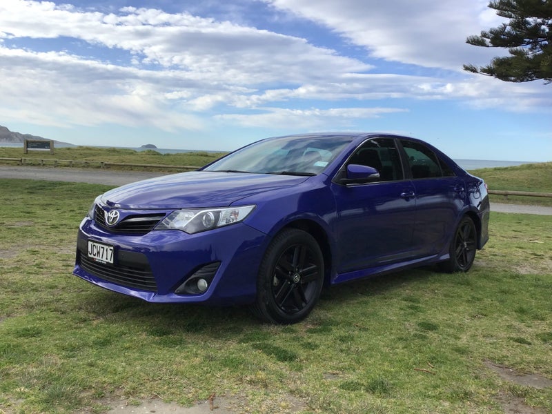 2015 Toyota Camry RZ 2.5L Petrol Auto63906401476610112