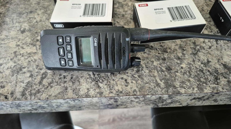 GME CP40 UHF TWO-WAY RADIO (PRS/UHF CB/COMMERCIAL CHANNELS) Carousel 2