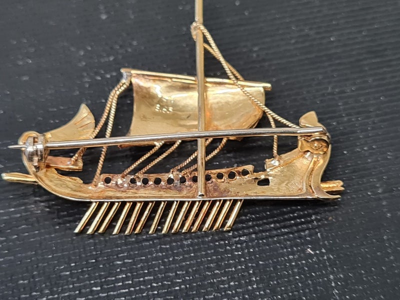 Pure 18k gold Viking ship broach 18 carat yellow gold Carousel 2