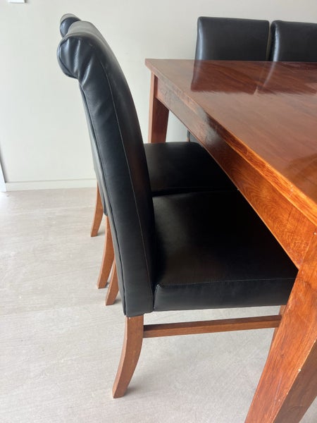 Rimu Dinning Table with 10 Chairs63907388654465113