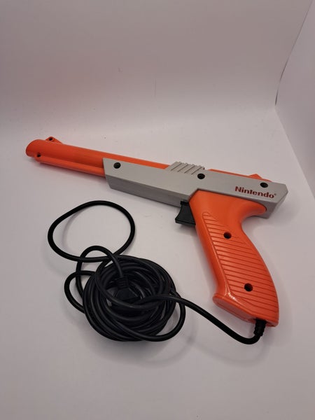 * Genuine OEM Nintendo NES Orange Zapper NES-005 * Carousel 1