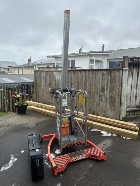 JLG Liftpod FS80 Carousel 10