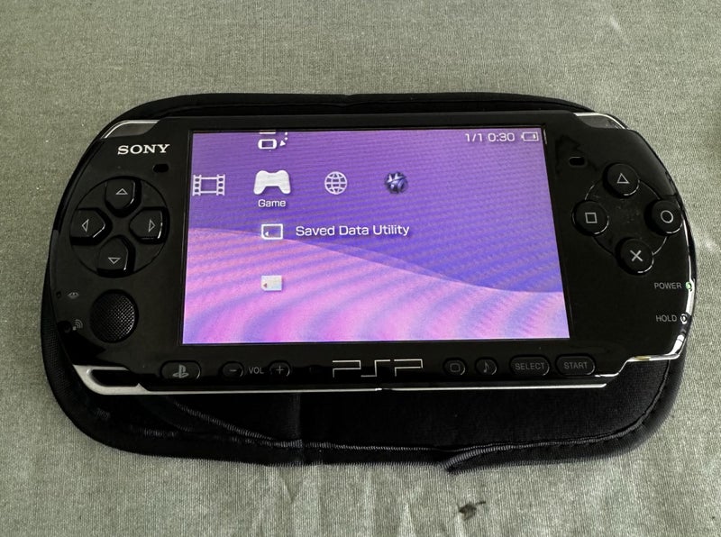 PSP 3000 – Piano Black | 64GB | Fully Set Up | Boxed Carousel 2