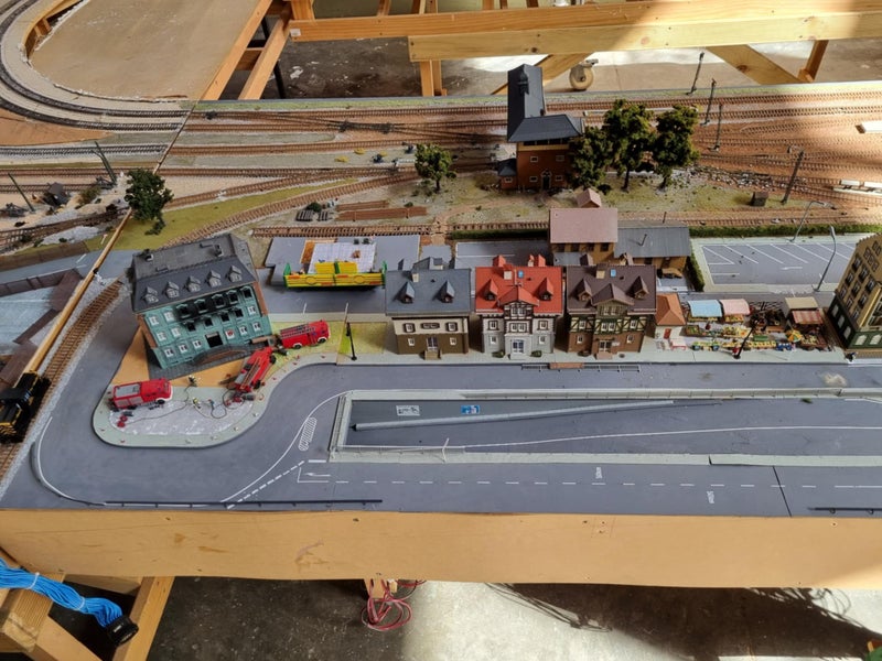 Large Model Train Set - A Hobbyists Dream63909129410306111