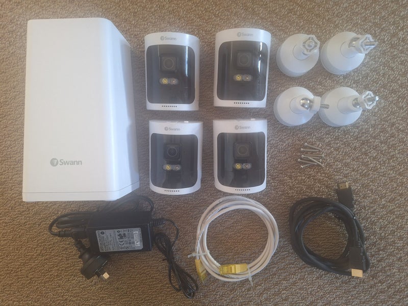 Swann security cameras & lights63910550245763110