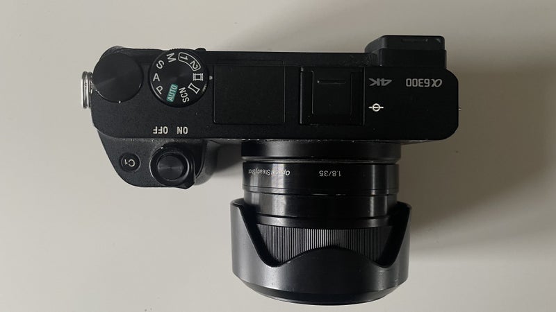 Sony a6300 Mirrorless Camera + 35mm f/1.8 OSS Lens + Extra Batteries Carousel 8