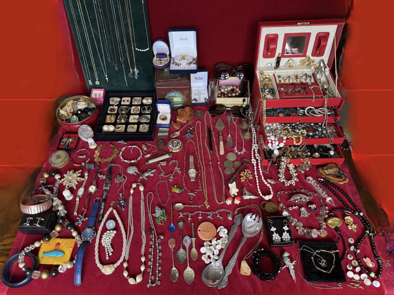 Estate hoard huge lot of Jewellery Sterling Silver, Coins, Stamps, Watches, Gems Carousel 1
