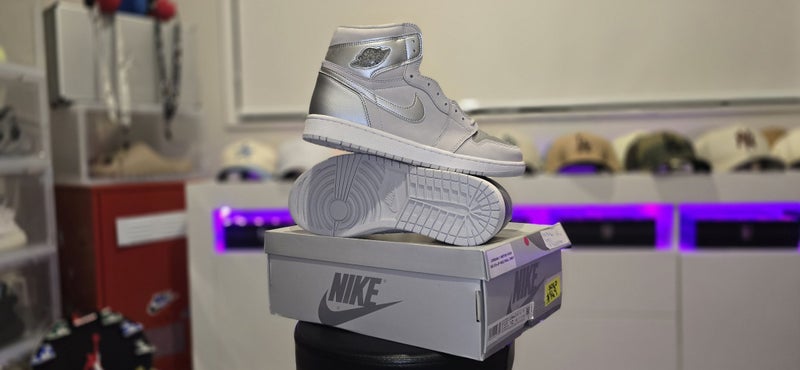Jordan 1 High OG CO-JP Metallic Silver Size 12 DS Carousel 1