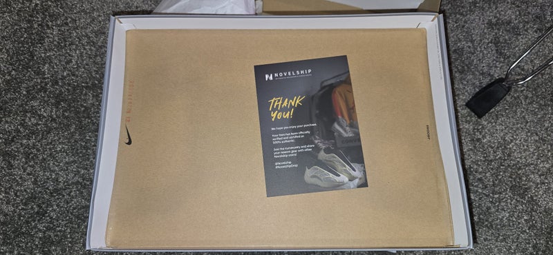 Jordan 1 High OG Stealth Size 11 DS Brand New Carousel 15