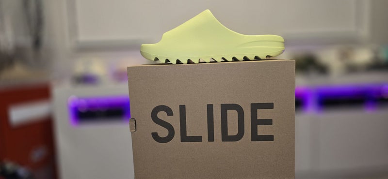 Yeezy Slide Green Glow GXHQ6447 Restock Mens US13 DS Brand New Carousel 2