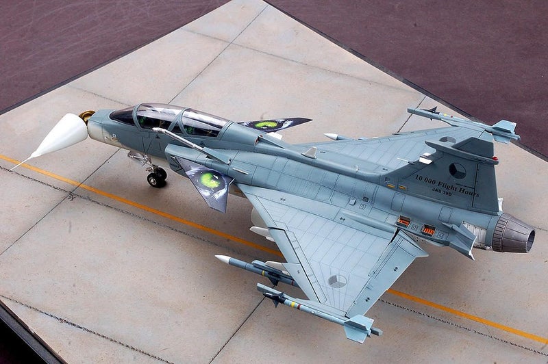 Kitty Hawk 1/48 Saab JAS-39B/D Gripen Swedish Fighter Jet Model Kit KH8011864145310439171111