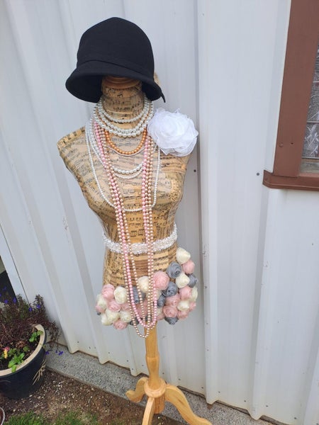Decoupage Shop Mannequin Carousel 1