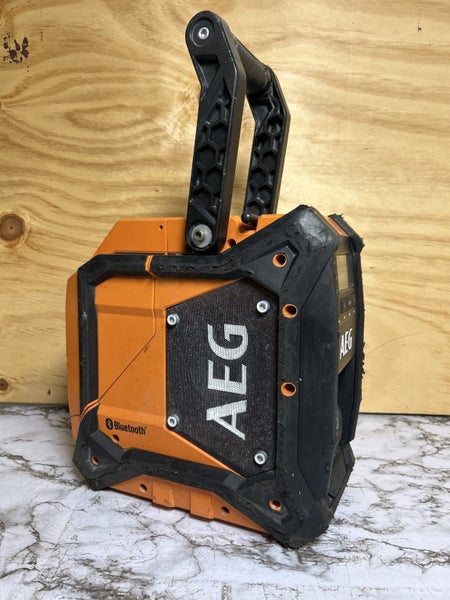 AEG Bluetooth 18V Jobsite Radio BRFMB18 Carousel 2