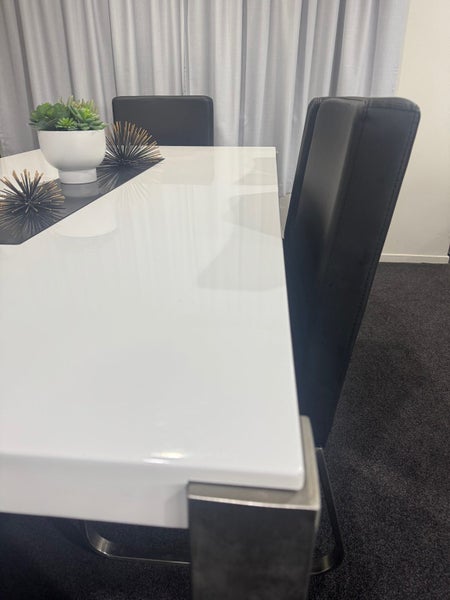 ***Modern 7-piece Dining Suite***63917845958273112