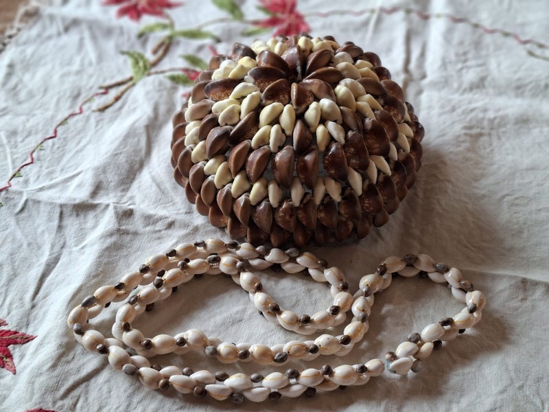 Vintage Shell Art - Bowl and Necklace. Carousel 2