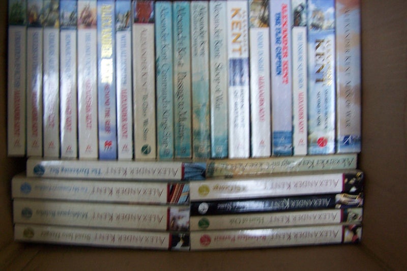 Alexander Kent full set 27 books64018754002691110