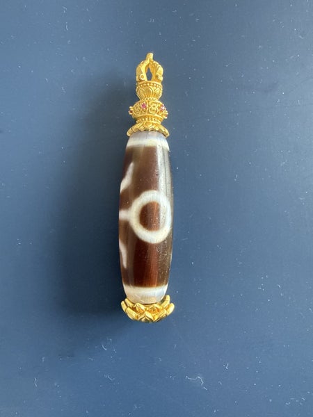 VINTAGE ONE OF A KIND RUBY AND AGATE PENDANT Carousel 2