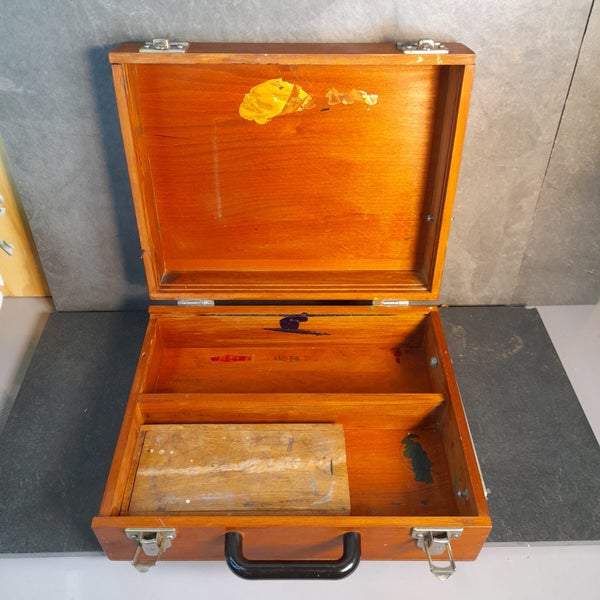 Portable easel and art box no.2 Carousel 2