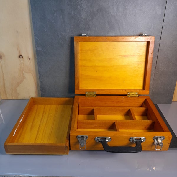 Portable art box no.3 Carousel 1