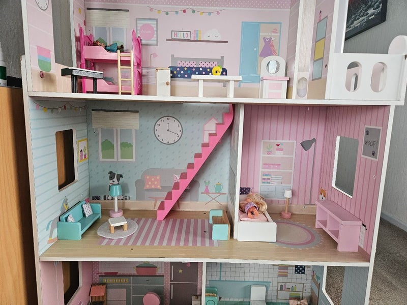 Doll House + Furniture Carousel 4