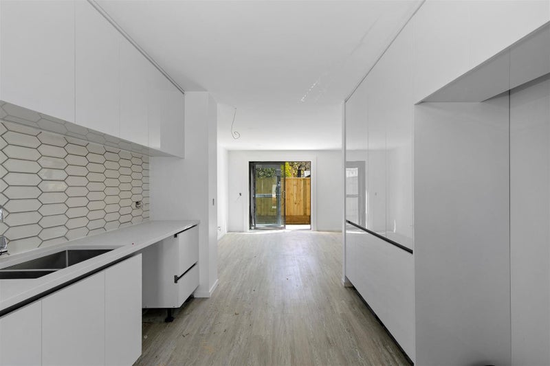 Image 2 of 18