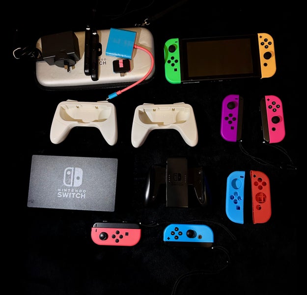 Nintendo Switch, 6 Controllers, Jailbroken and More Carousel 1