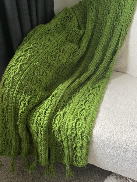 $1!!! No reserve !!!Wool blend yarn x10 4 ply Carousel 2