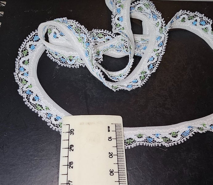 1m Pretty blue floral lace Carousel 1