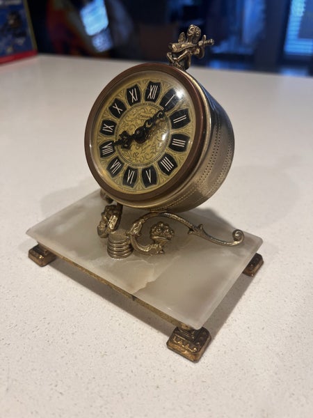 Mercedes Antique clock Carousel 2
