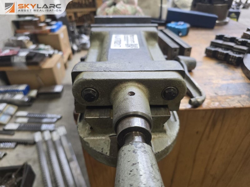Machine Vice with 150mm Jaws and Additional 195mm Jaws Carousel 5