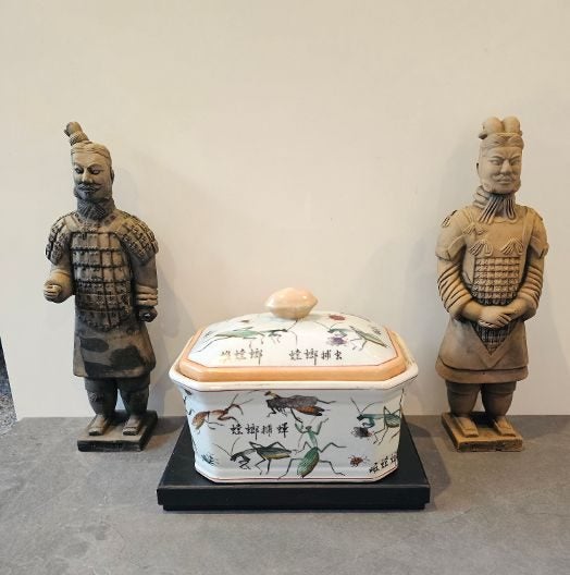 Antique Chinese Porcelain Tea Caddy? Possibly Late Qing or Early 20th Century. Carousel 1