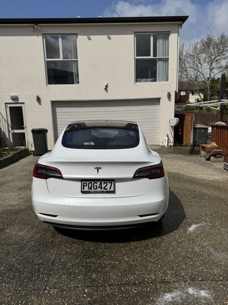 2022 Tesla Model 3 Rear Wheel Drive63922064649602113