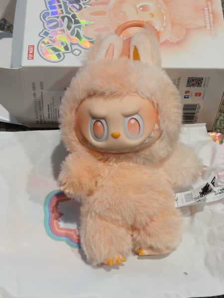 Opened Box Labubu 3.0 – THE MONSTERS Big Into Energy Series Carousel 1