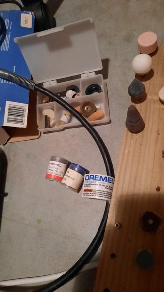DREMEL 300 PLUS FLEXISHAFT AND ASSORTED ACCESSORIES Carousel 7